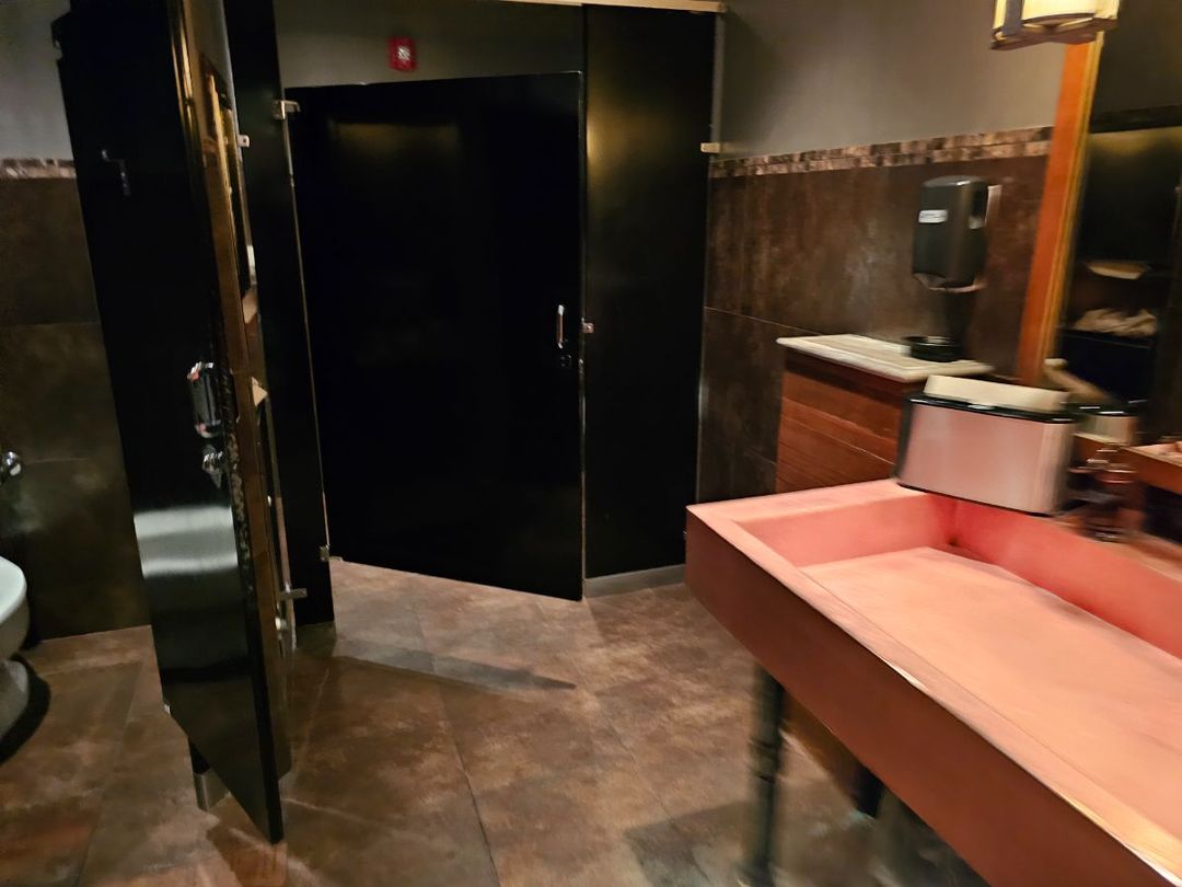 Nice restroom!