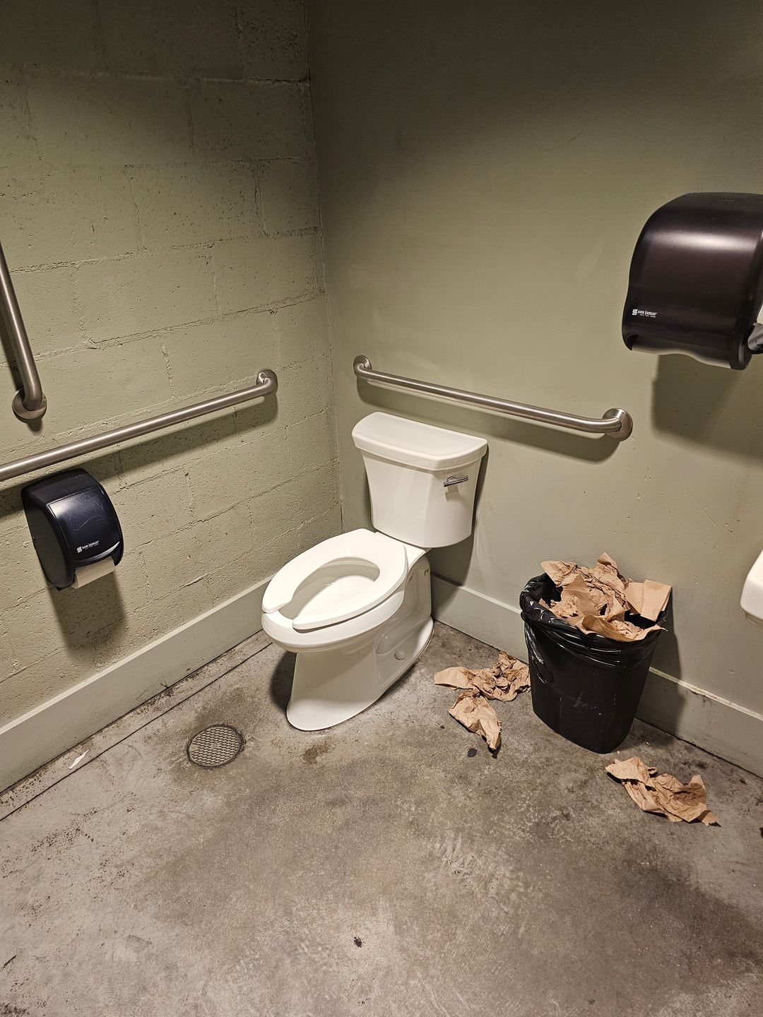 Restroom photo 1