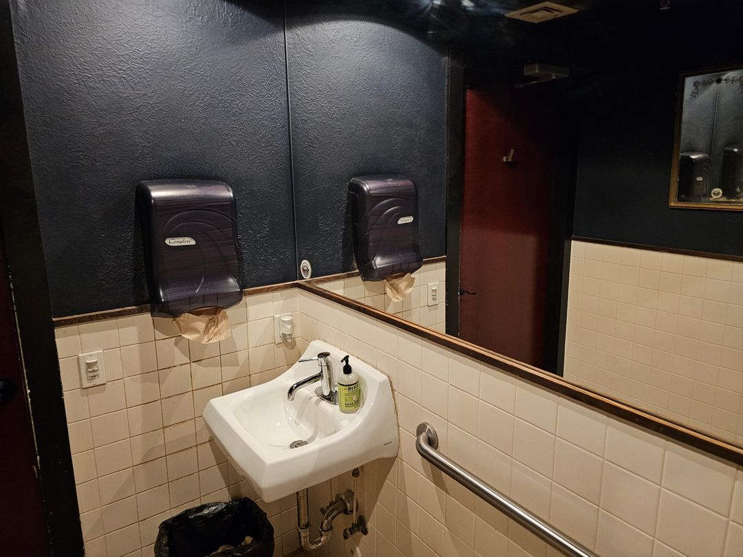 this place kicks ass