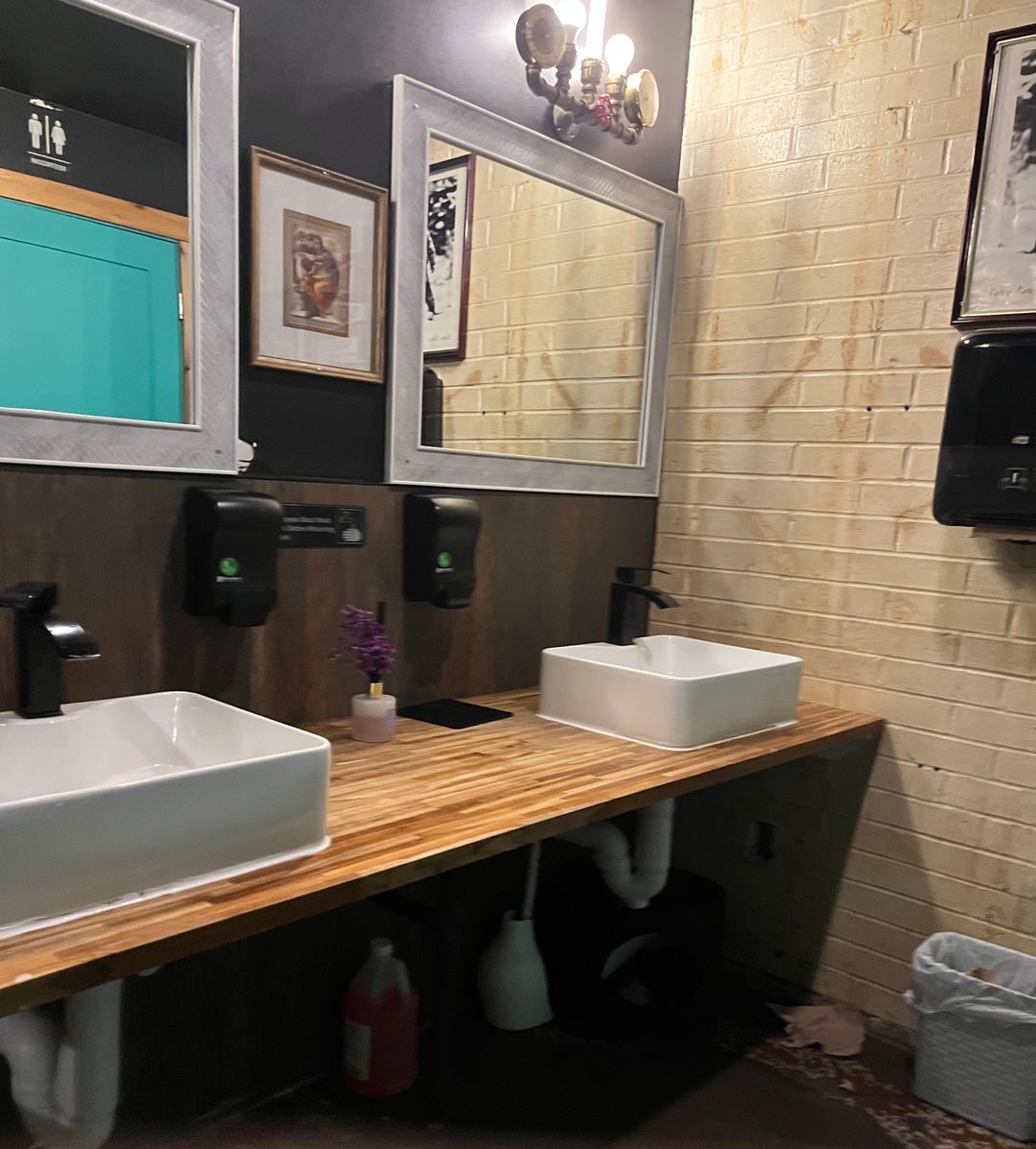 Restroom photo 1